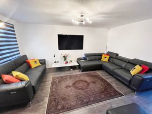 Lounge- click for photo gallery